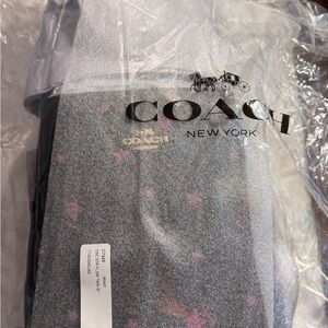 C7245 Coach Small Town bucket bag with Disco Star print Negro/Estrellas